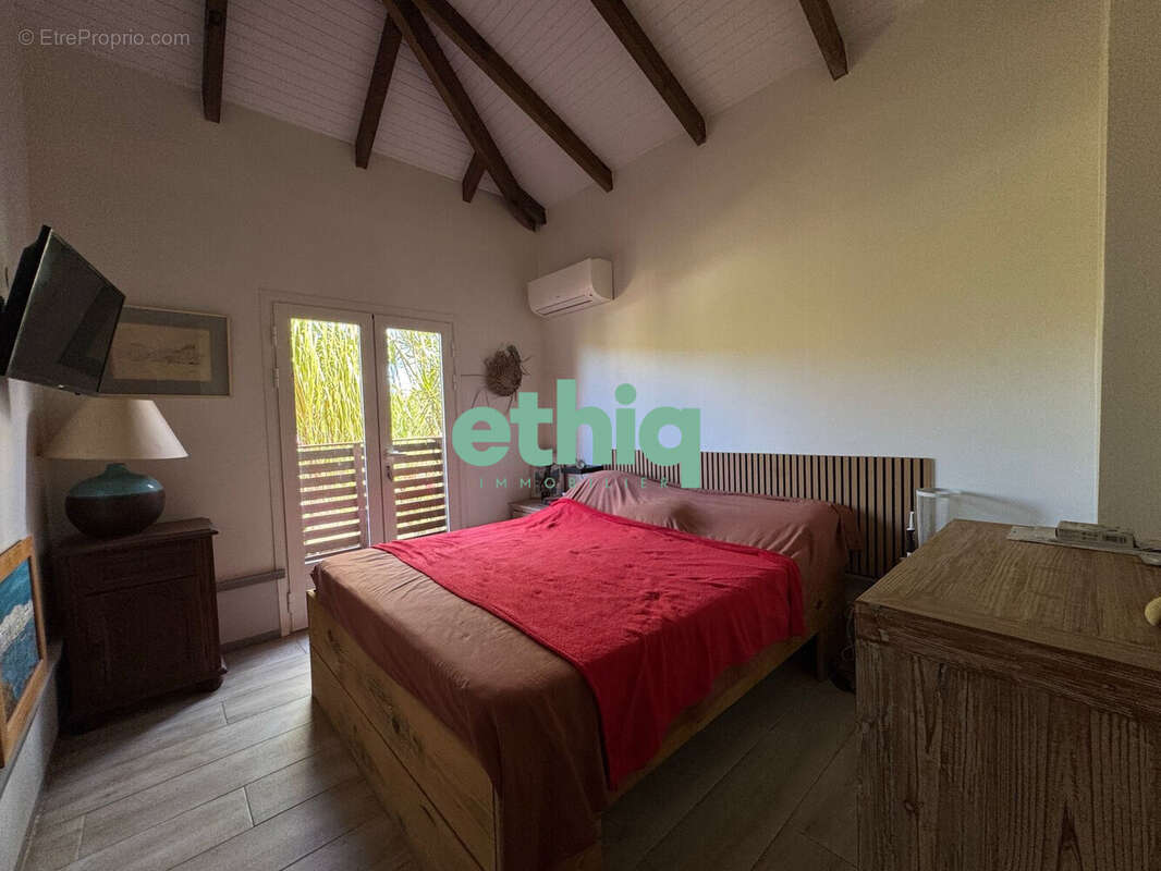 Appartement à DESHAIES