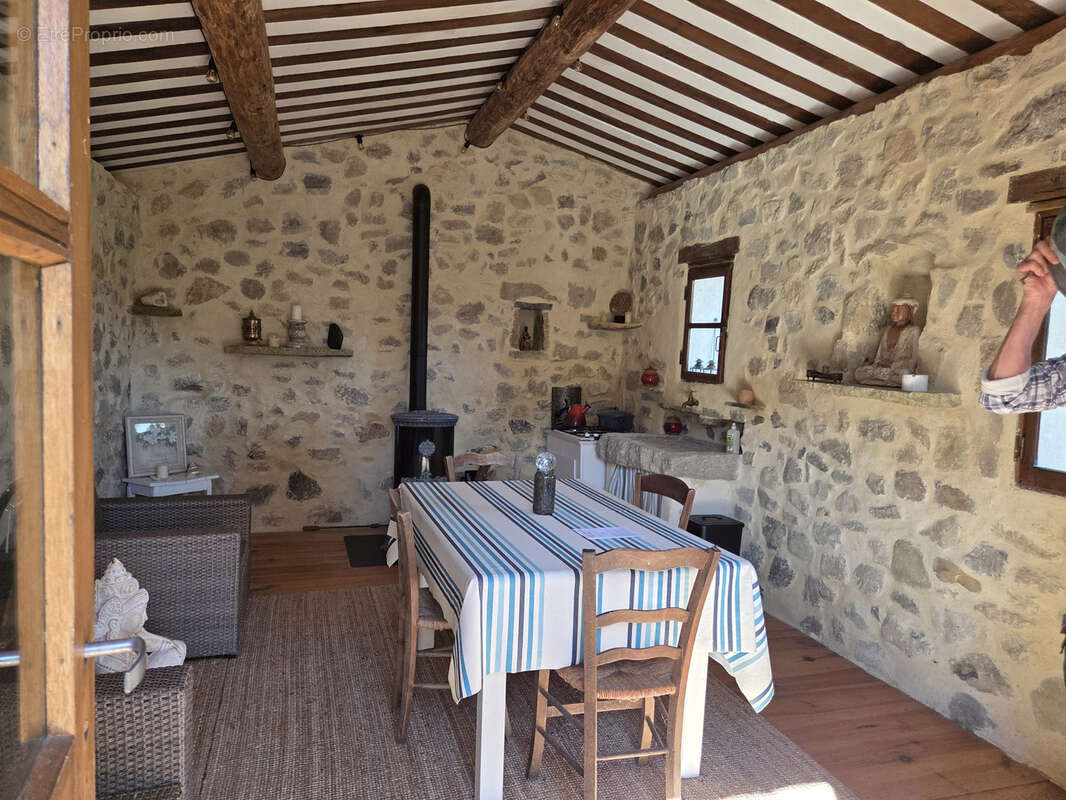 Autre à LA MOTTE-CHALANCON