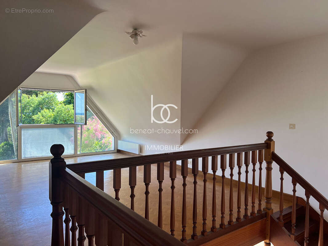 VENTE Propriété de Prestige SARZEAU  Vue Mer  6 Chambres  Première Ligne  Suscinio - Landrezac (56370) - photo 12