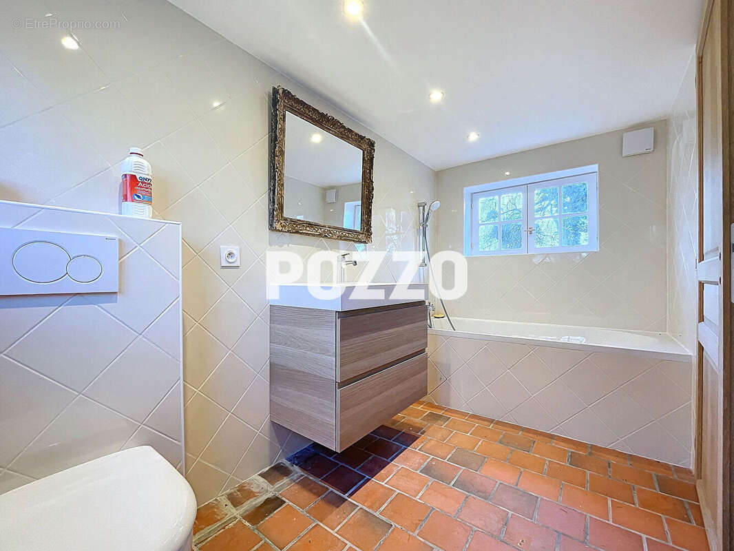 Maison à PONT-L&#039;EVEQUE