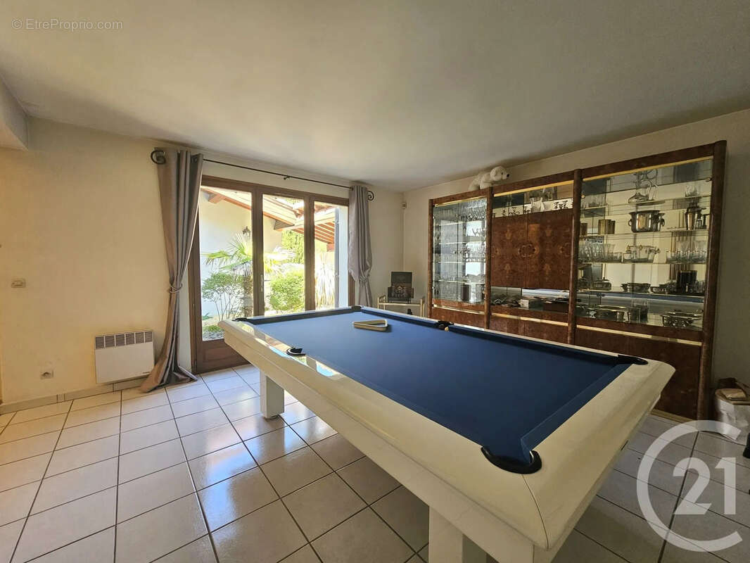 Maison à LA CADIERE-D'AZUR
