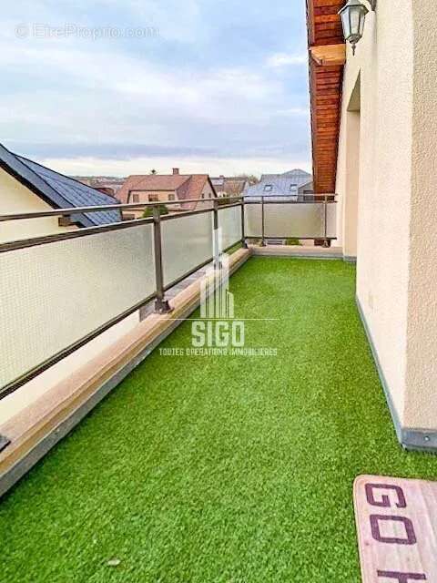 Appartement à MEZERES