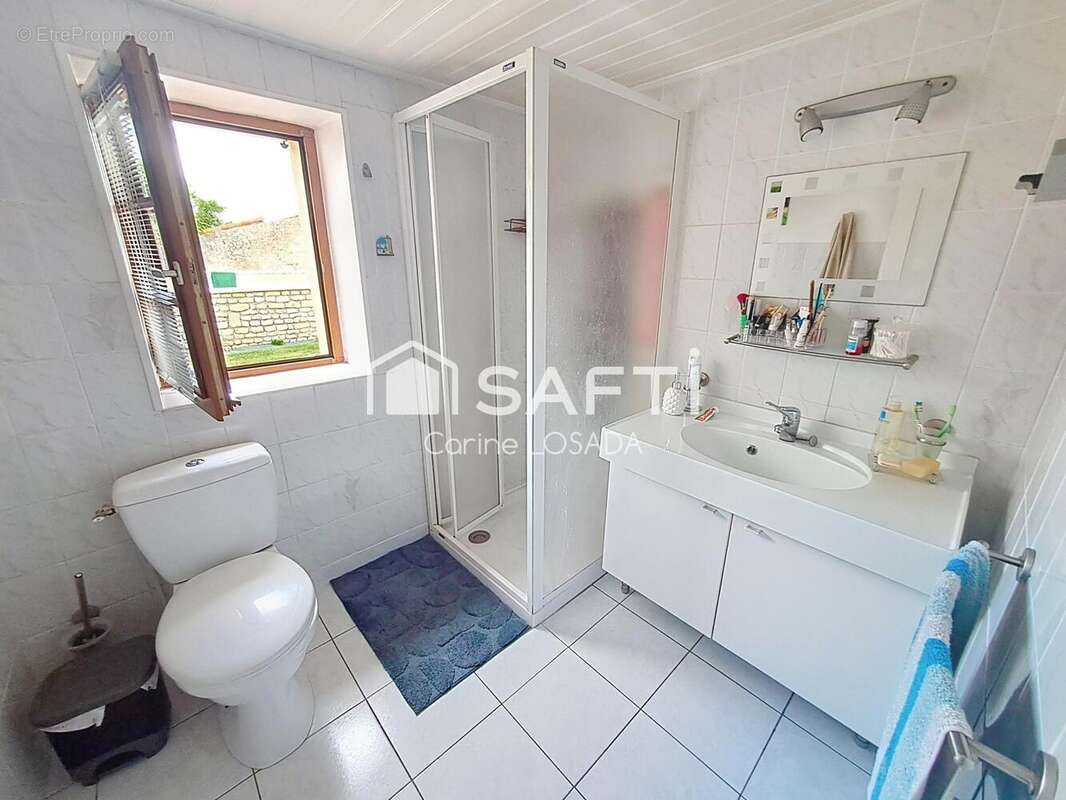 Maison 170 m² à Chasnais  - photo 9