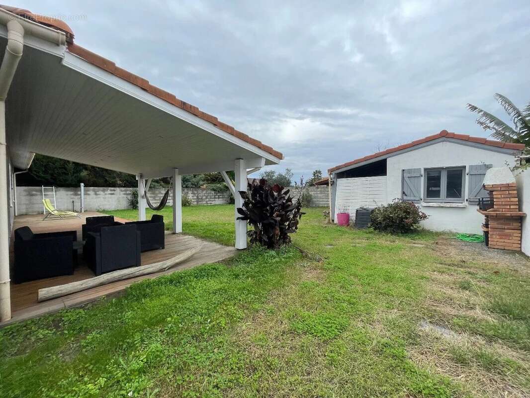 Maison à BENESSE-MAREMNE