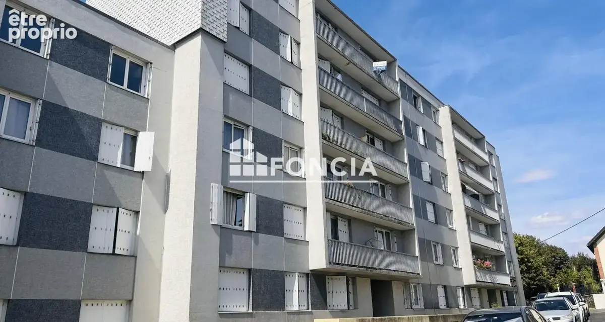 Exclusivité ! appartement libre de suite / a pied de la gare et du centre - ville, beau t2 en bon état de 50m² + cave et parking - photo 2
