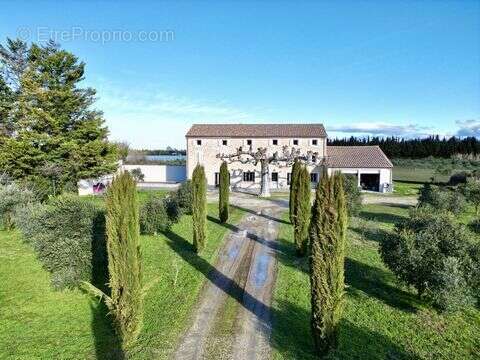 Maison à PERNES-LES-FONTAINES