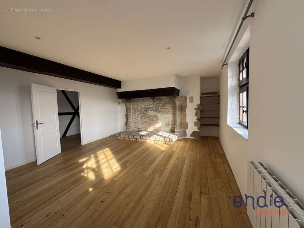 Maison à BRESSOLLES