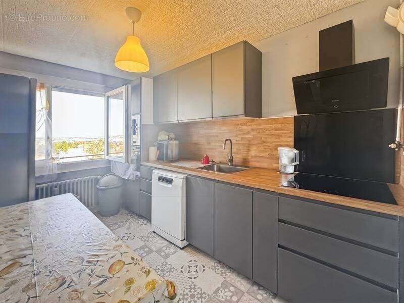 Appartement à CHENOVE