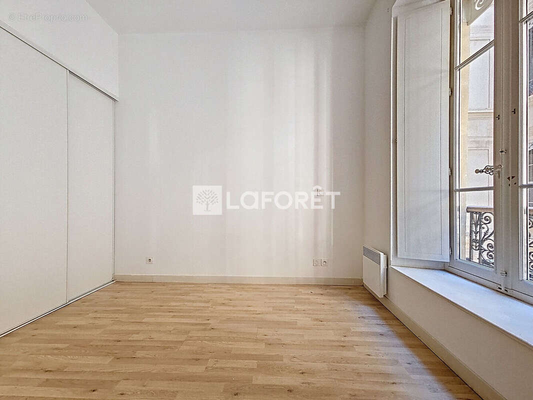 Appartement à MARSEILLE-2E