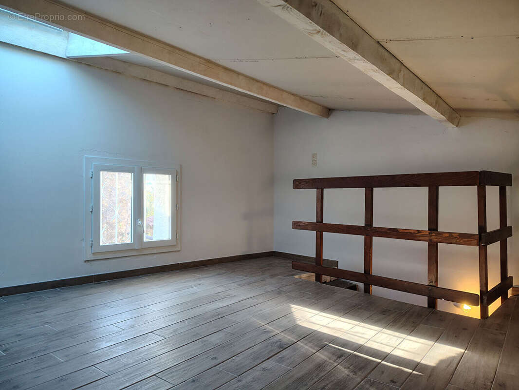 Maison à TAVERNES