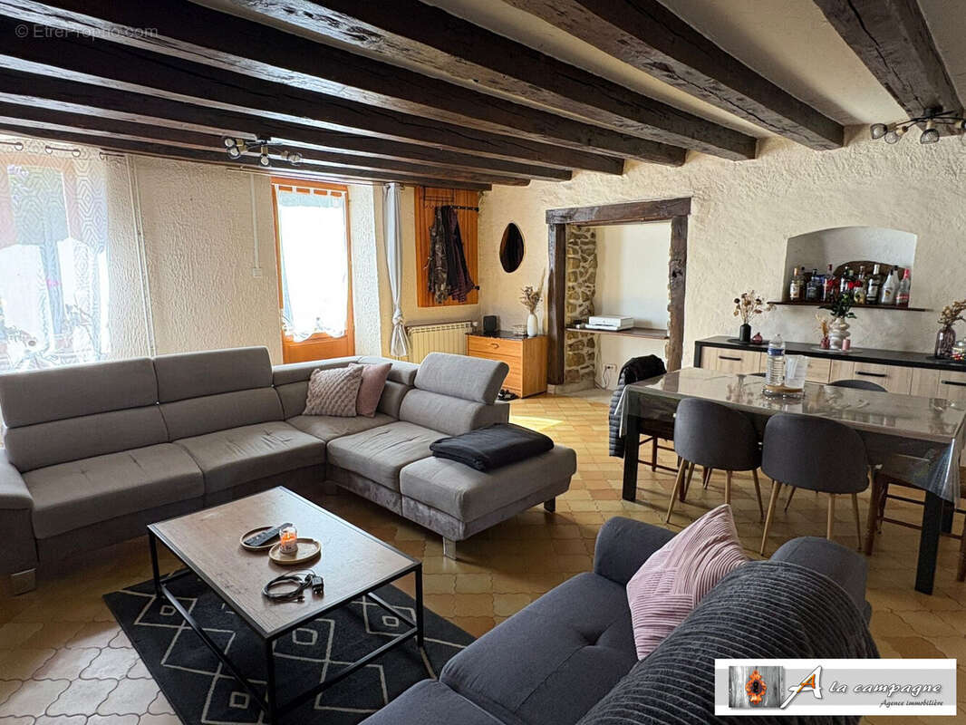 Maison à CHAMBON-SUR-VOUEIZE