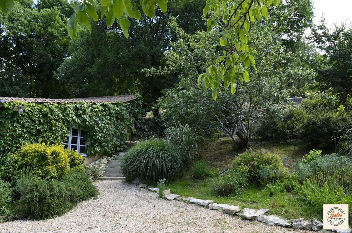 Maison à SAINT-CYBRANET