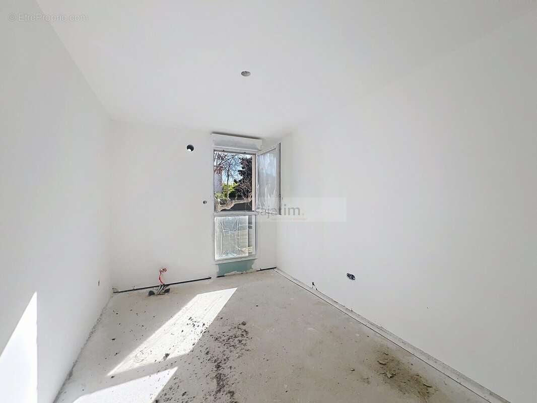 Appartement à SIX-FOURS-LES-PLAGES