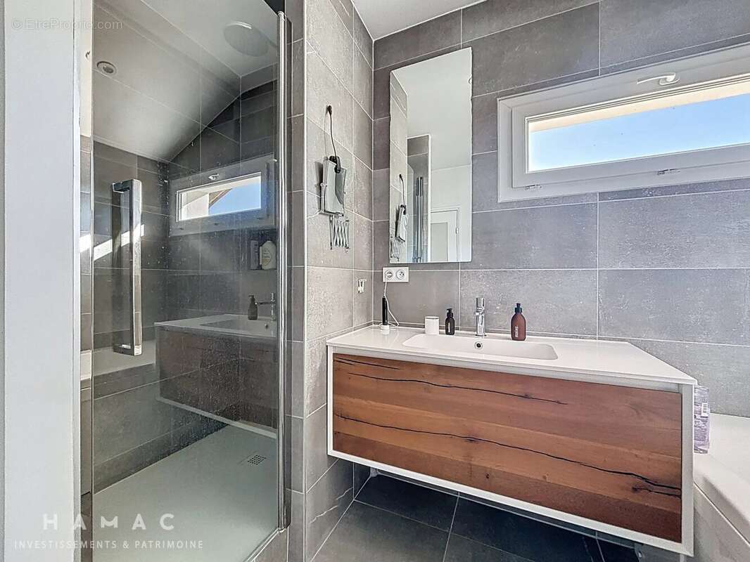 Maison à SAINTE-FOY-LES-LYON