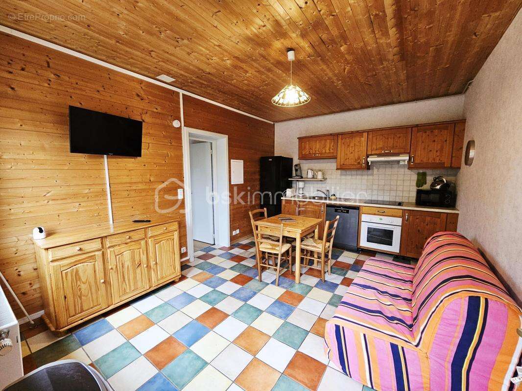 Maison à BESSE-ET-SAINT-ANASTAISE