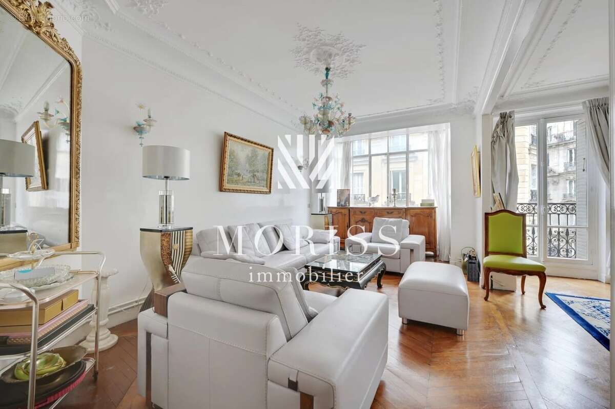 Appartement à PARIS-10E