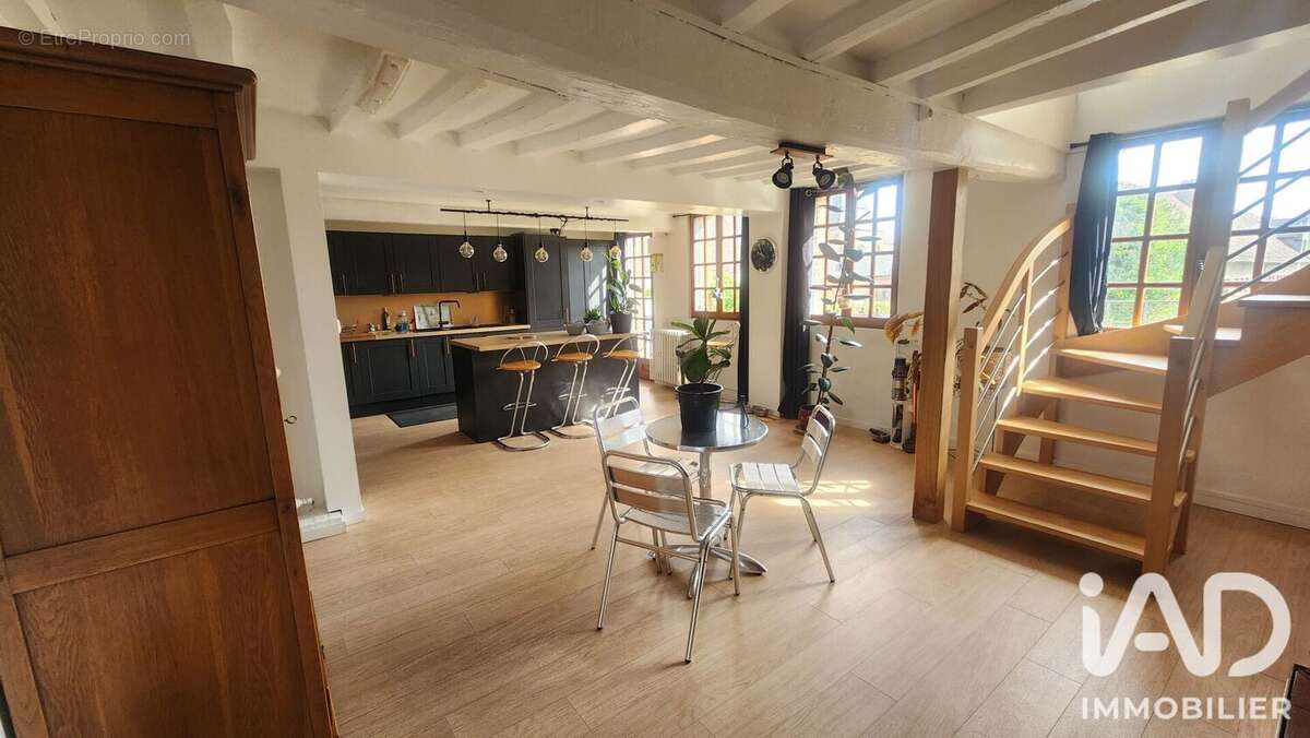 Maison 203 m² à Sigy-En-Bray  - photo 2