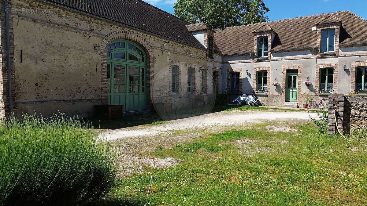 Maison à VILLEBOUGIS