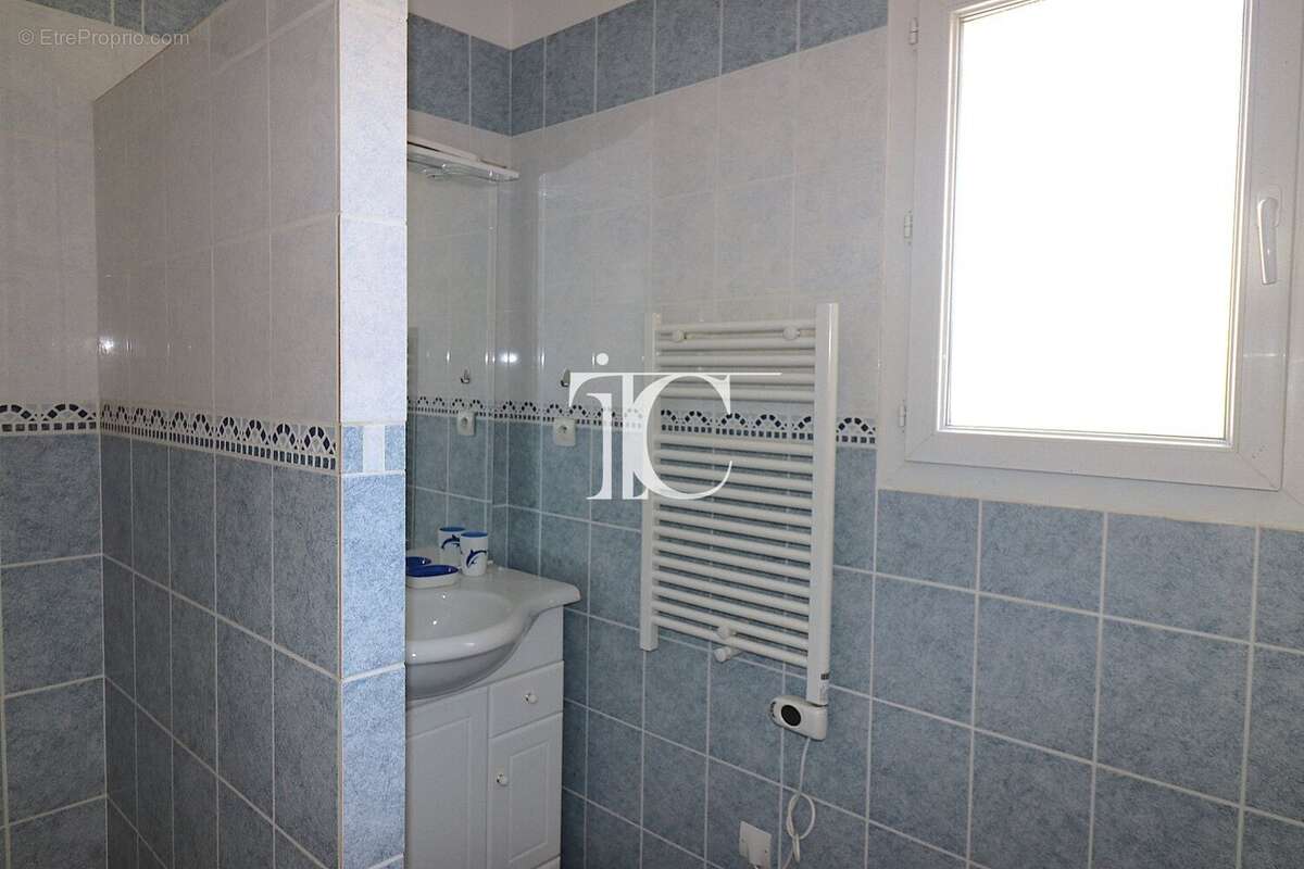 Villa plain pied sur 490 m² clos avec jolie vue - photo 8