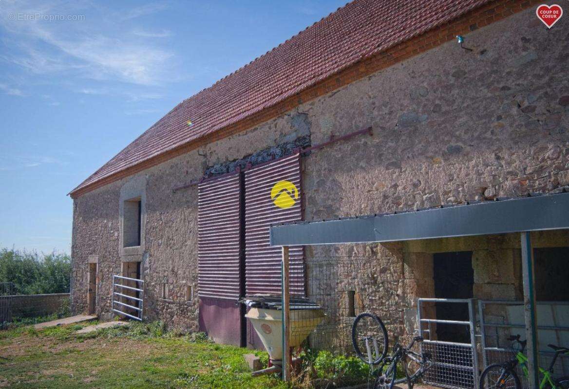 Maison à CERILLY