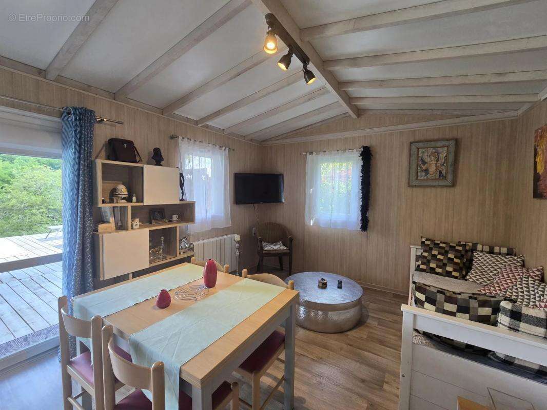 Maison à SAINT-PAUL-LIZONNE