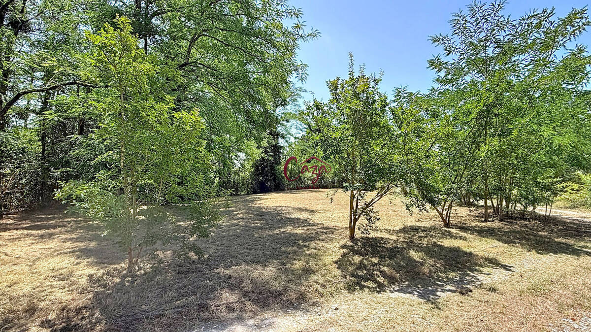 Terrain à LANGOIRAN
