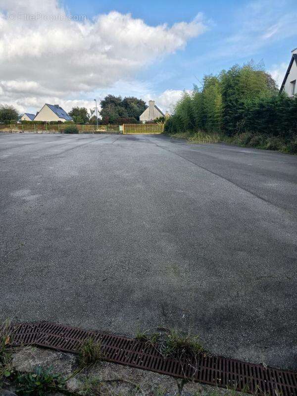 Commerce à LANDIVISIAU