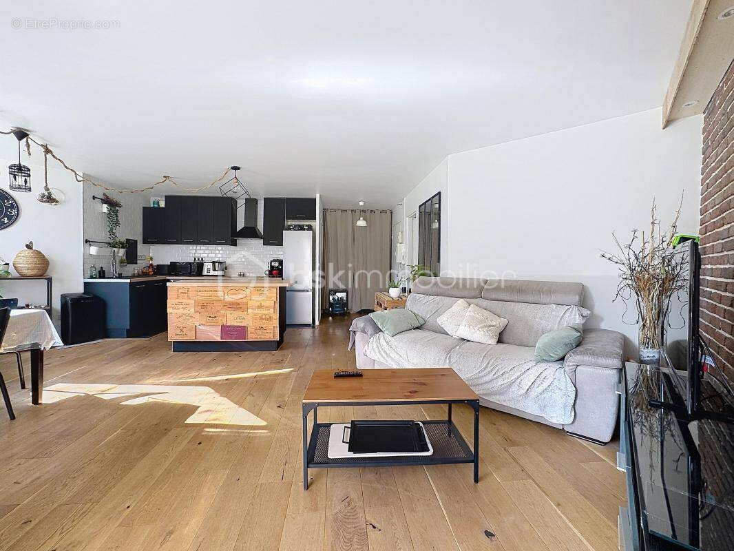 Appartement à MONTIGNY-LE-BRETONNEUX