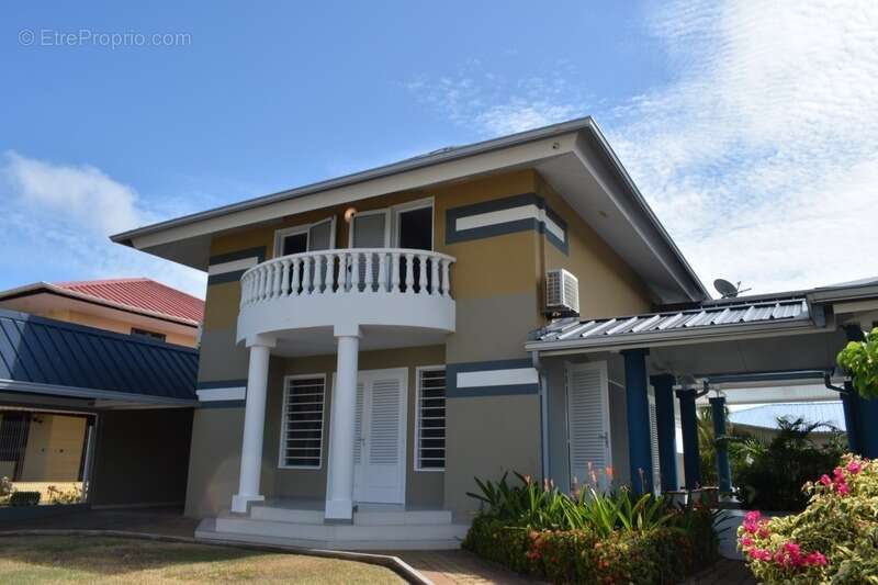 Maison à KOUROU