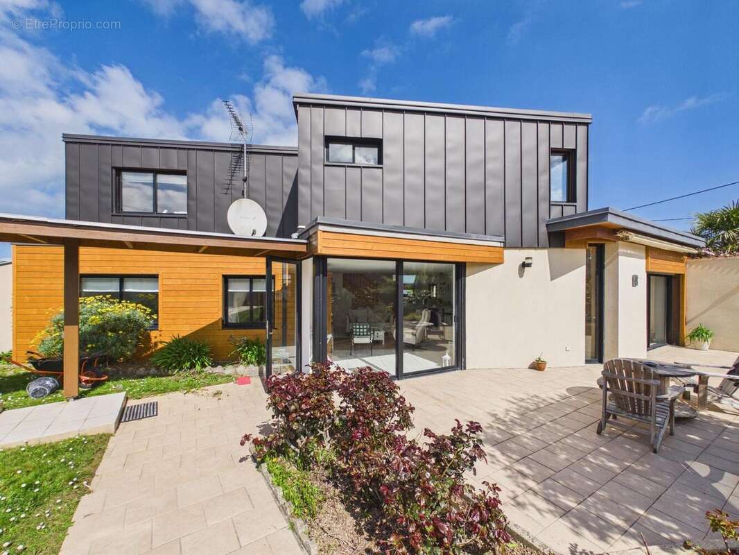 Photo 2 - Maison à LOCQUIREC