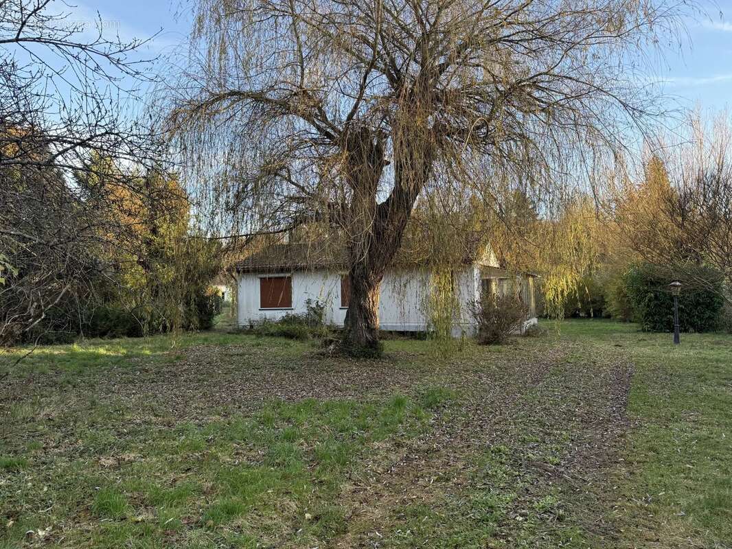 Maison à THORIGNY-SUR-OREUSE