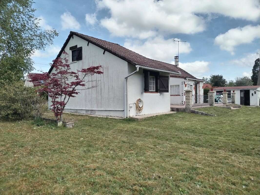 Maison à COURTENAY