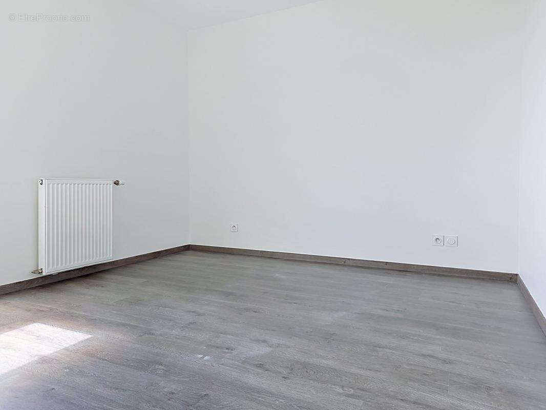 Appartement à MEYZIEU