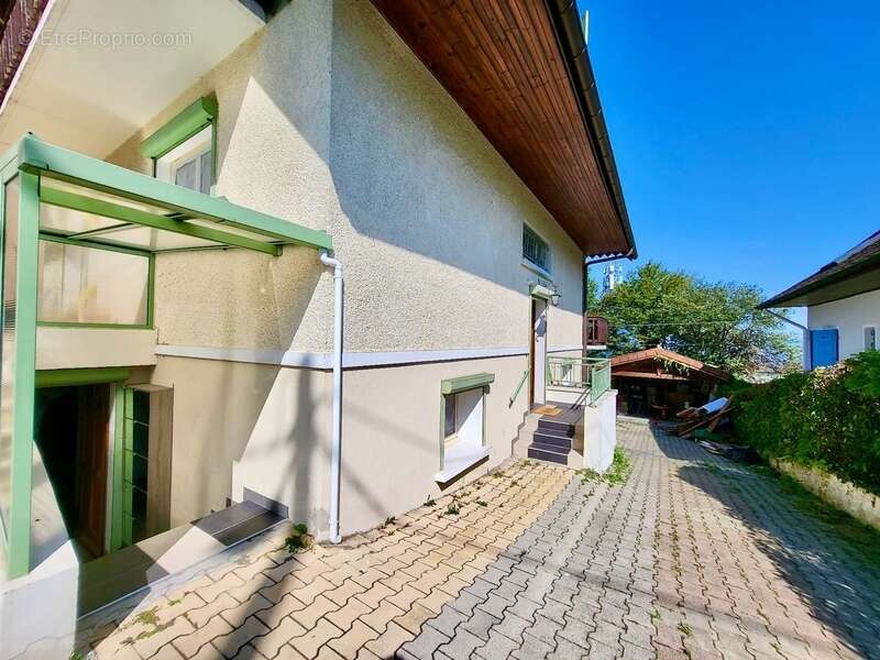 Studio-bis traversant - vue lac - evian les bains (74) - photo 2