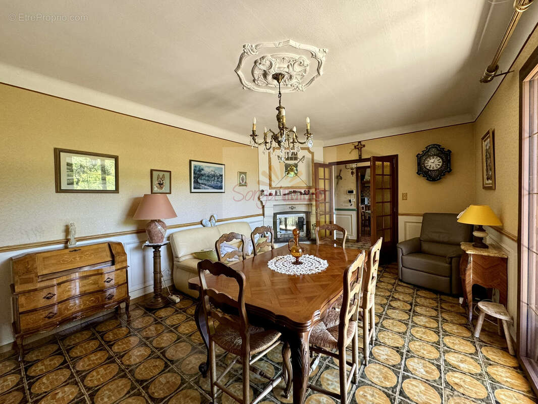 Maison à L'ISLE-SUR-LA-SORGUE