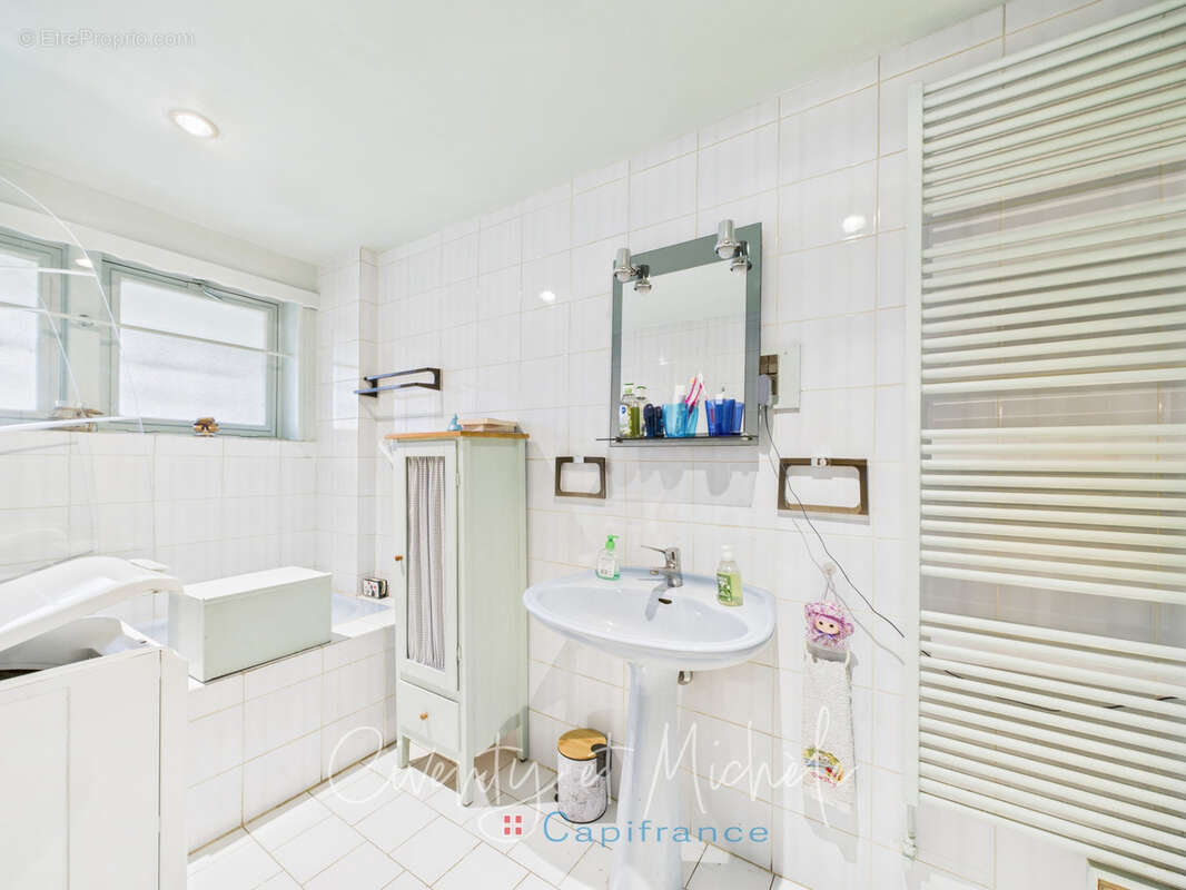 Grande propriété familiale sur 7 533 m² de terrain plat - photo 11