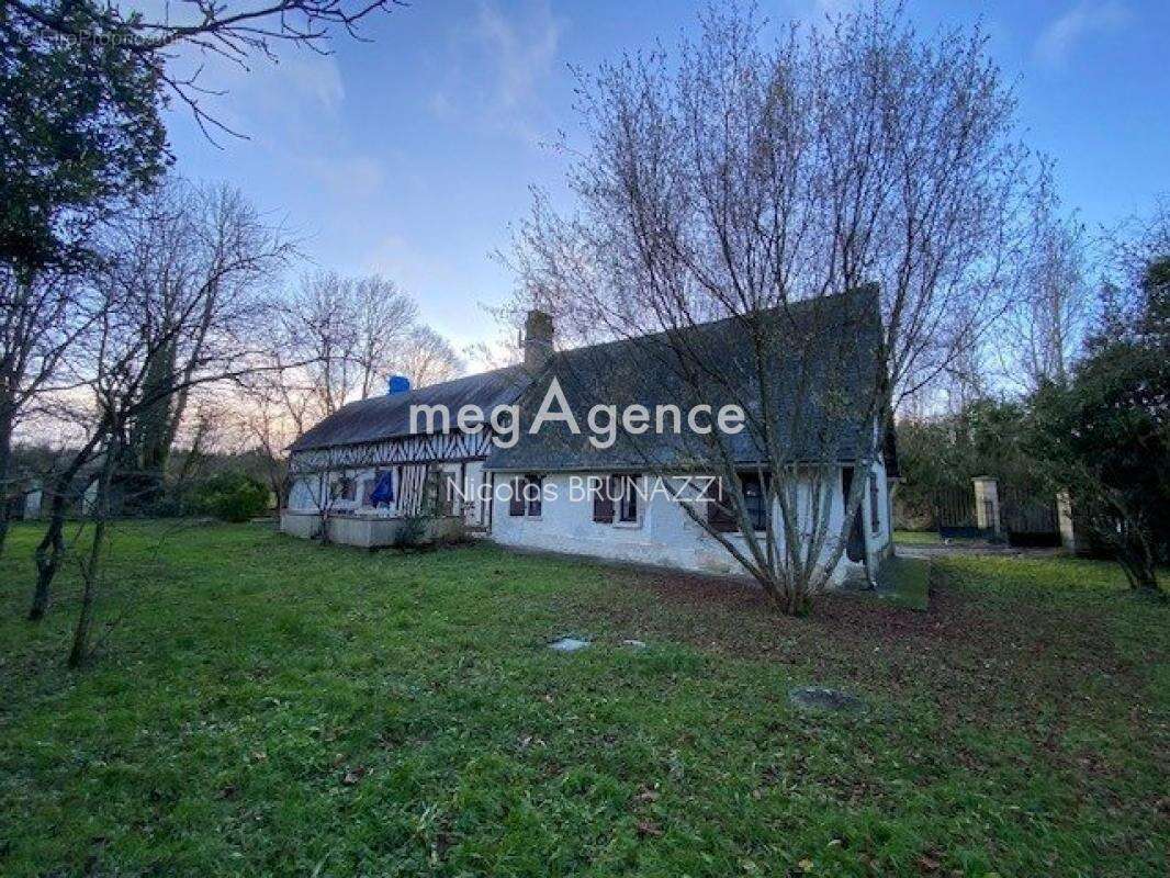 Maison à LES CHAMPEAUX