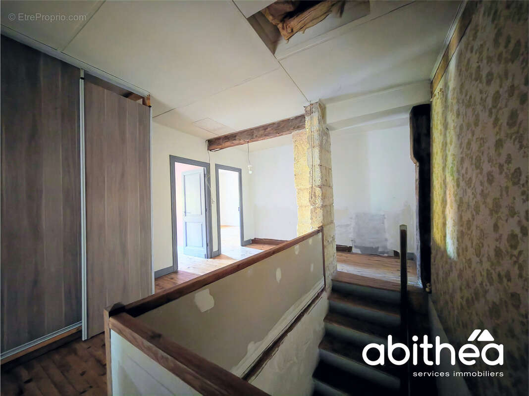 Une maison de caractère à terminer selon vos envies… - photo 9