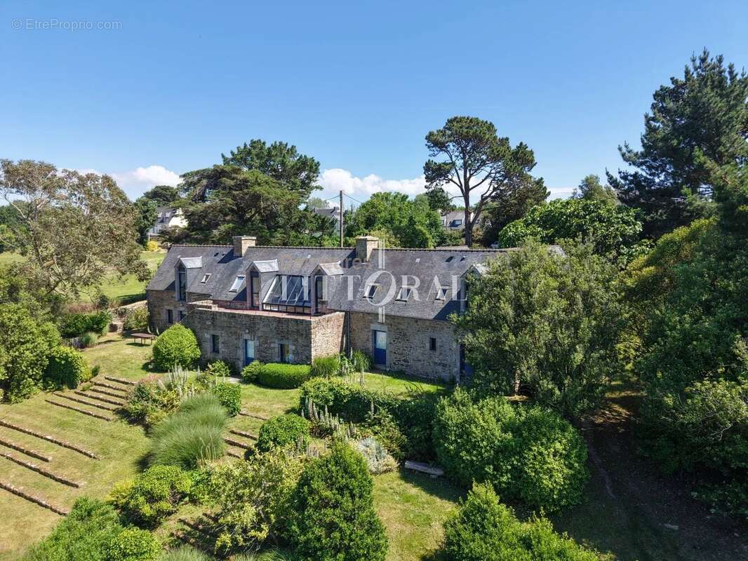 Côtes d'Armor-Propriété d'exception avec vue sur mer - photo 2