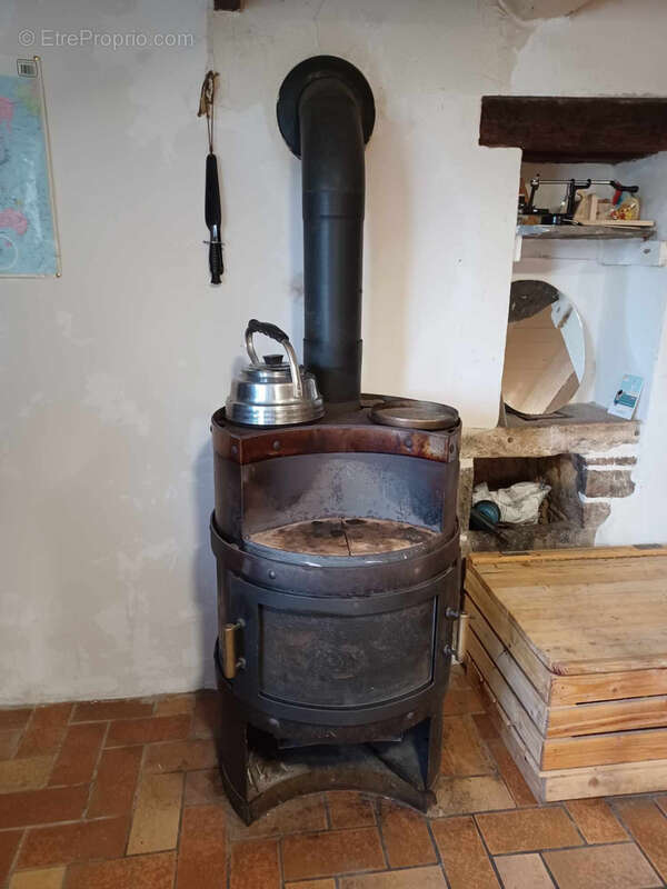 Maison à POULE-LES-ECHARMEAUX