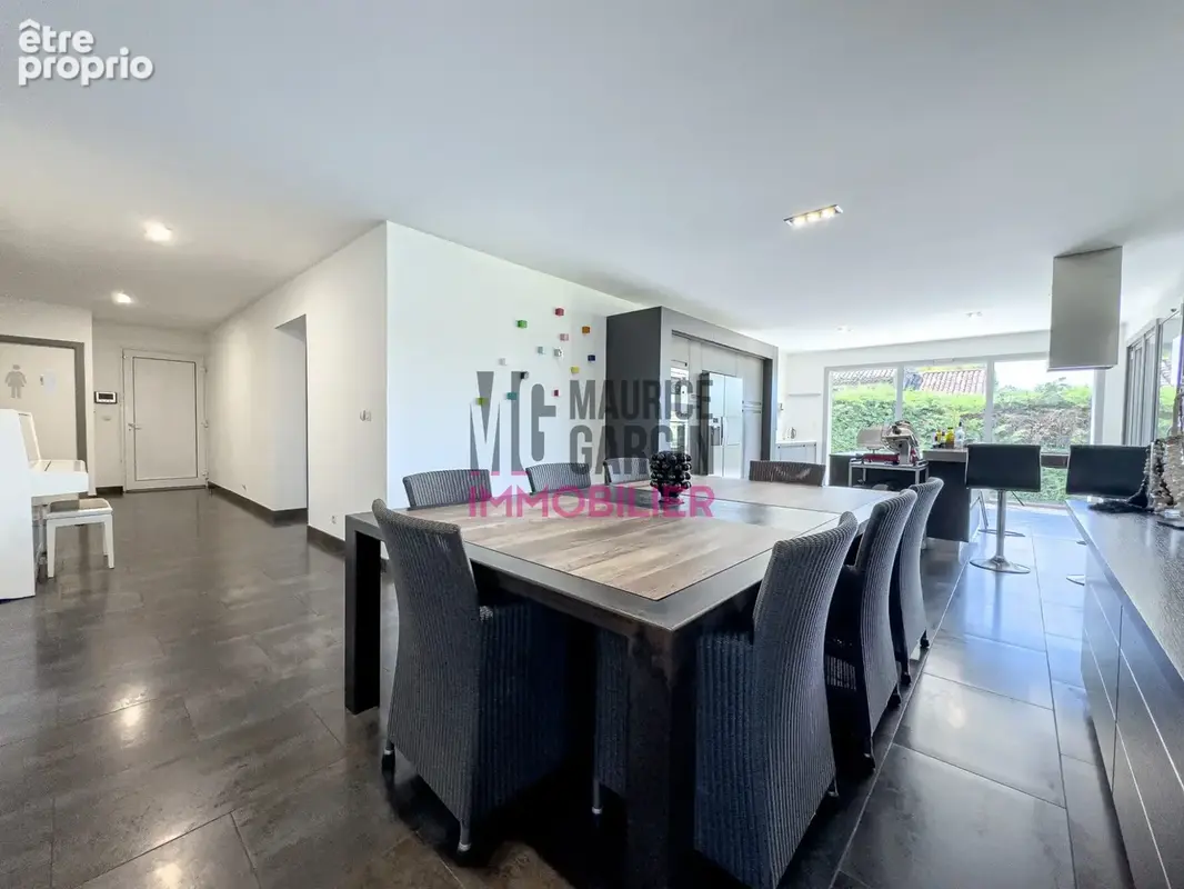 Maison 13 pièces 228 m² à vendre à Bedarrides (84370) - photo 6