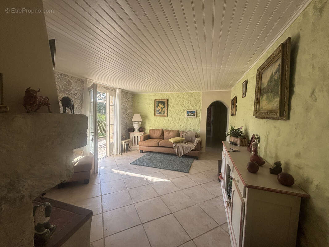 Maison à BELLEGARDE