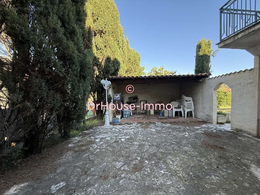 Maison à SAINT-VICTORET