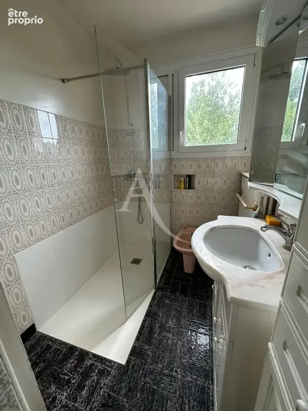 Maison à rénover 4 chambres à vendre en plein centre d'Aizenay - photo 7