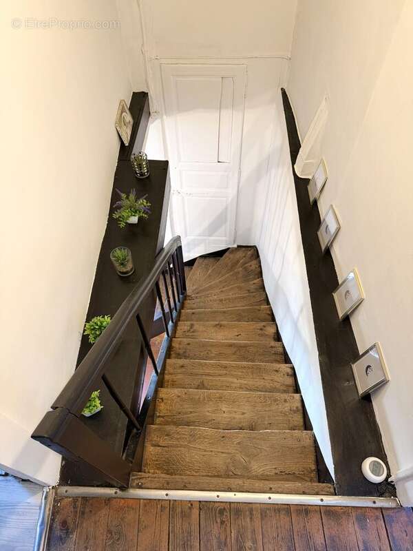 Escalier - Maison à COURCEMONT