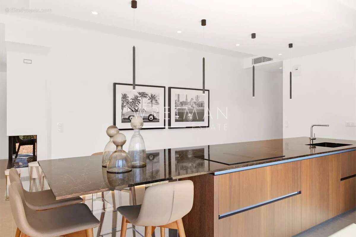 Maison à TOURRETTES