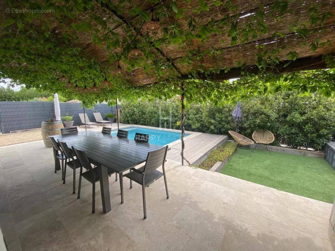 Maison à MAUSSANE-LES-ALPILLES