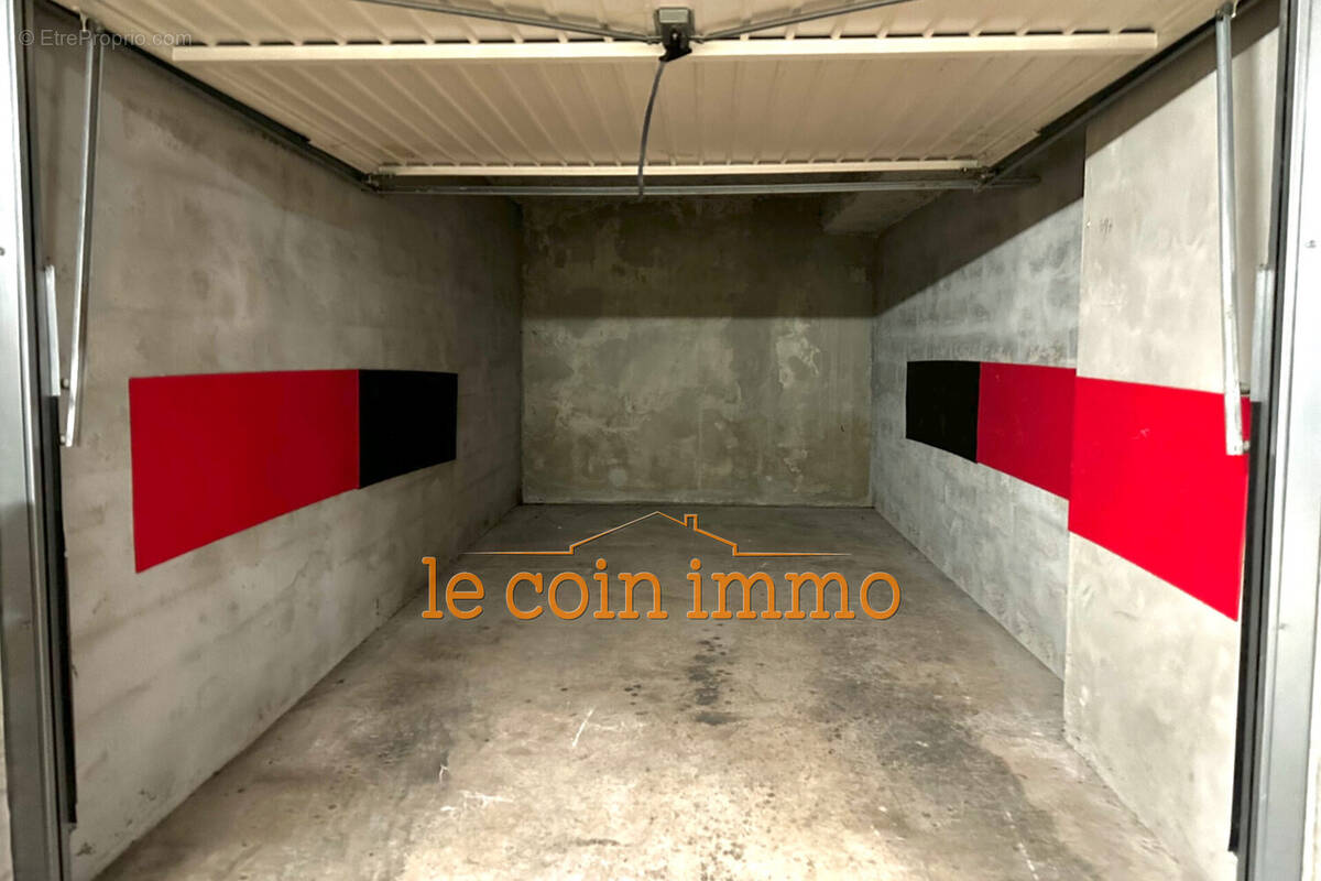 Parking à ANTIBES