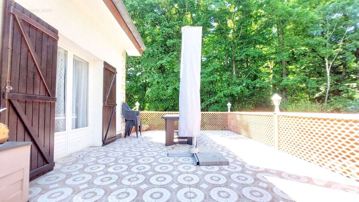 Photo 9 - Maison à LE MESNIL-SAINT-DENIS