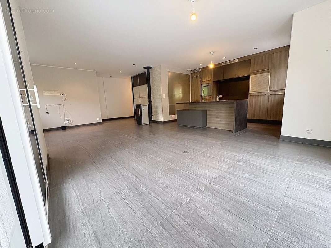 Maison - Viry - photo 3